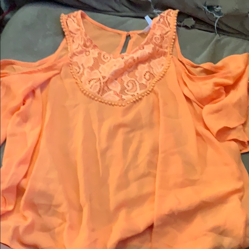 Adorable orange top